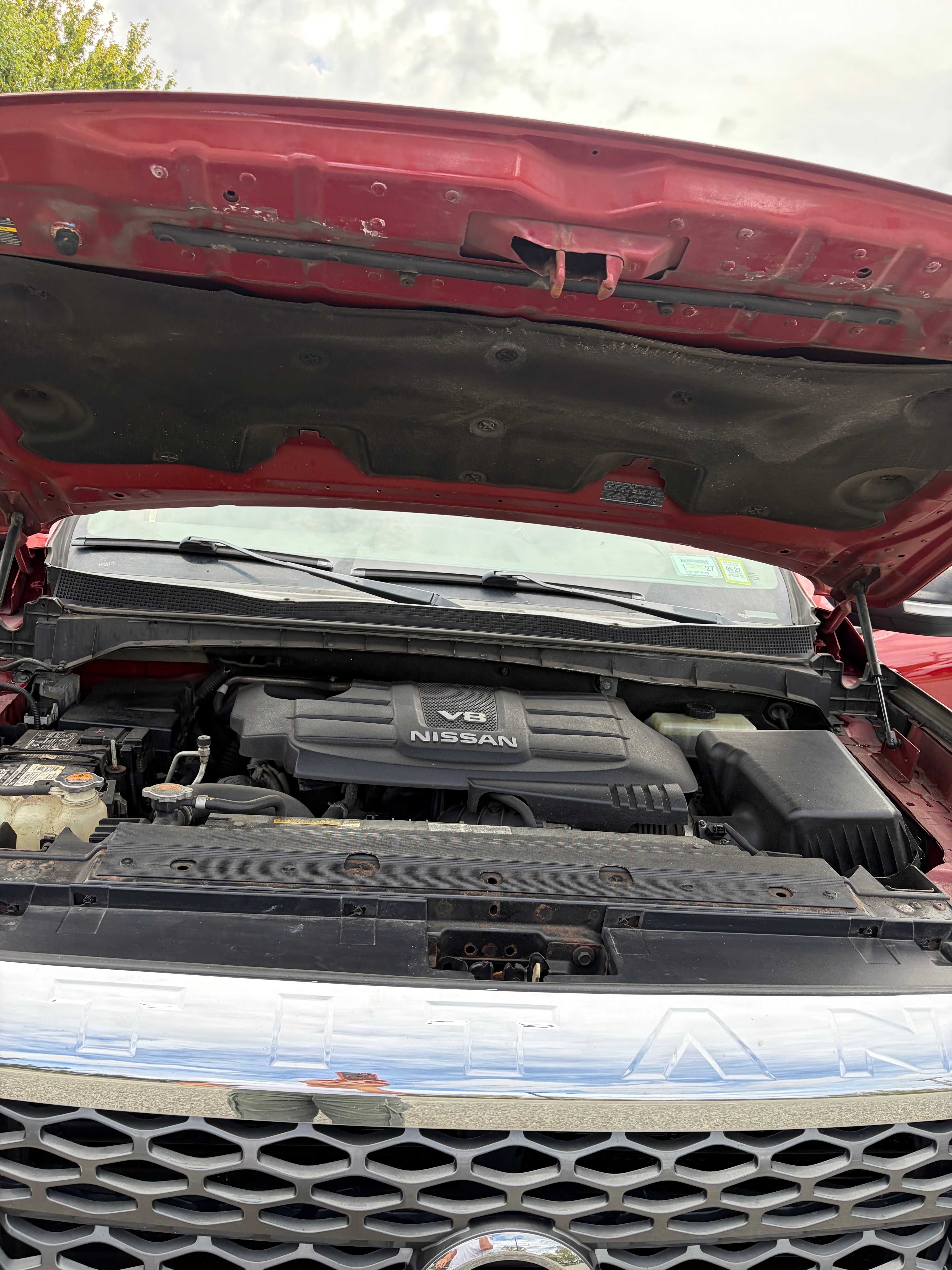 Used 2017 Nissan Titan SV AWD/4WD image 23