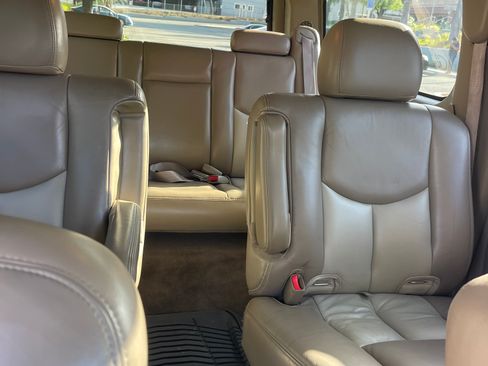 Used 2004 GMC Yukon XL Denali image 20