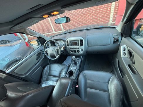 Used 2006 Ford Escape 4WD Hybrid image 14