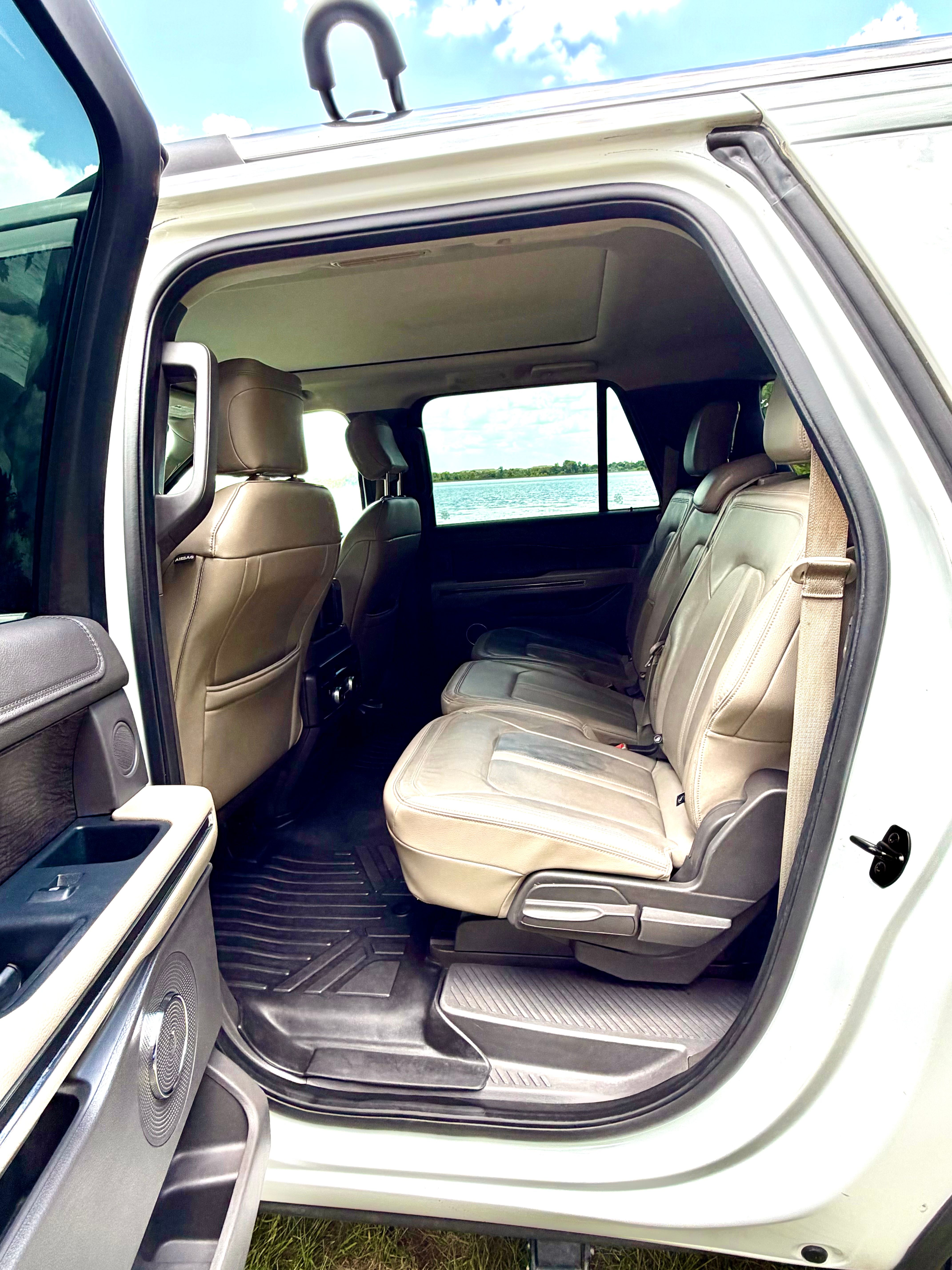 Used 2018 Ford Expedition Max Limited RWD image 10