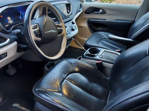 Used 2018 Chrysler Pacifica Limited w/ Advanced Safetytec Group image 11