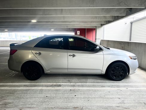 Used 2012 Kia Forte EX FWD image 5