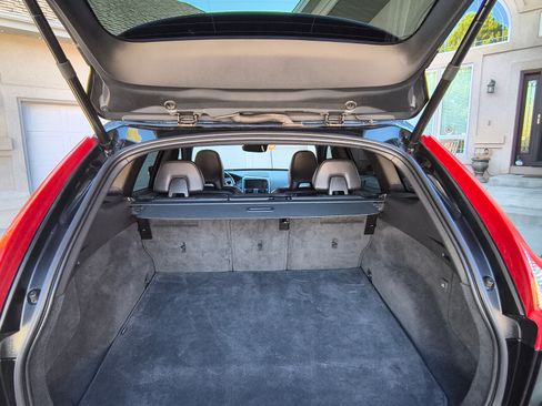 Used 2015 Volvo XC60 T6 R-Design Platinum image 18