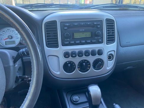 Used 2006 Ford Escape 2WD Hybrid image 9