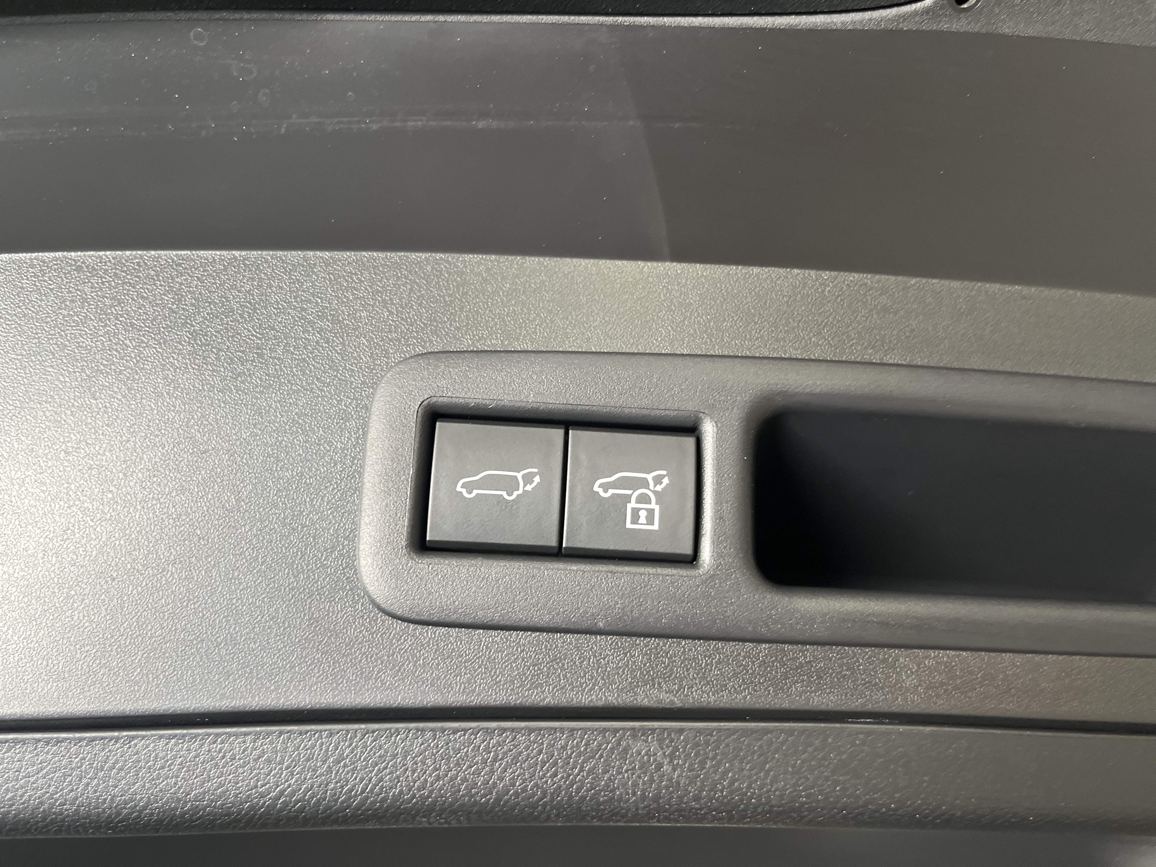 Used 2025 Lexus UX 300h FWD w/ Accessory Package (Z1) image 24