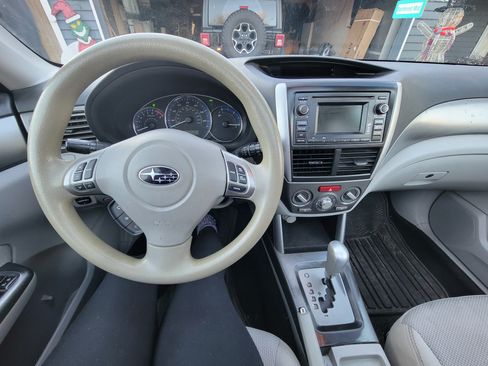 Used 2013 Subaru Forester 2.5X Premium w/ All-Weather Plus Pkg image 11