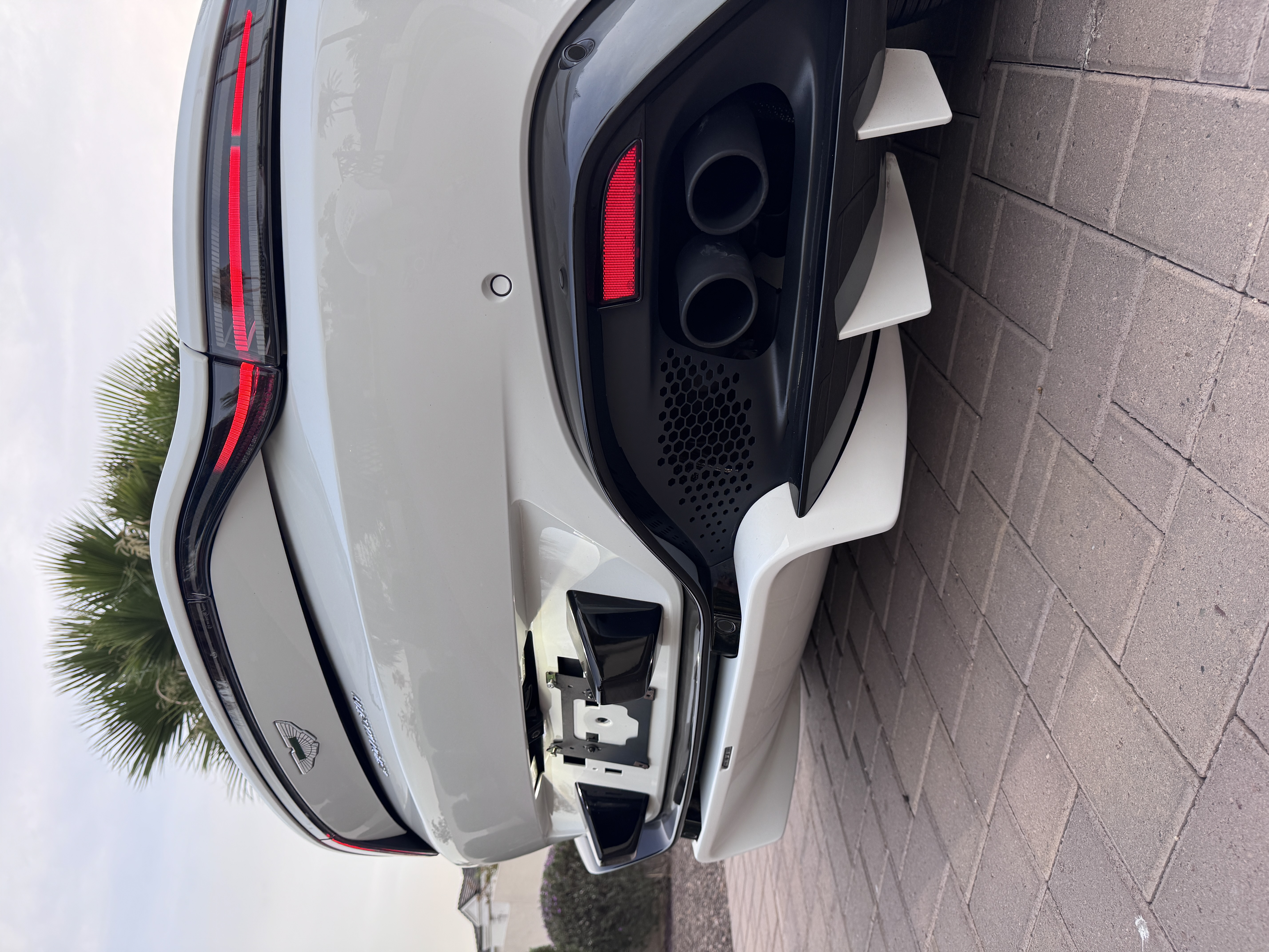 Used 2020 Aston Martin V8 Vantage Coupe RWD image 20