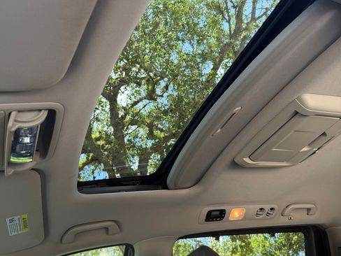 Used 2015 Honda Odyssey Touring image 25