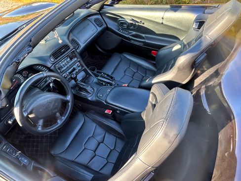 Used 2003 Chevrolet Corvette Convertible w/ Preferred Equipment Group1 image 8