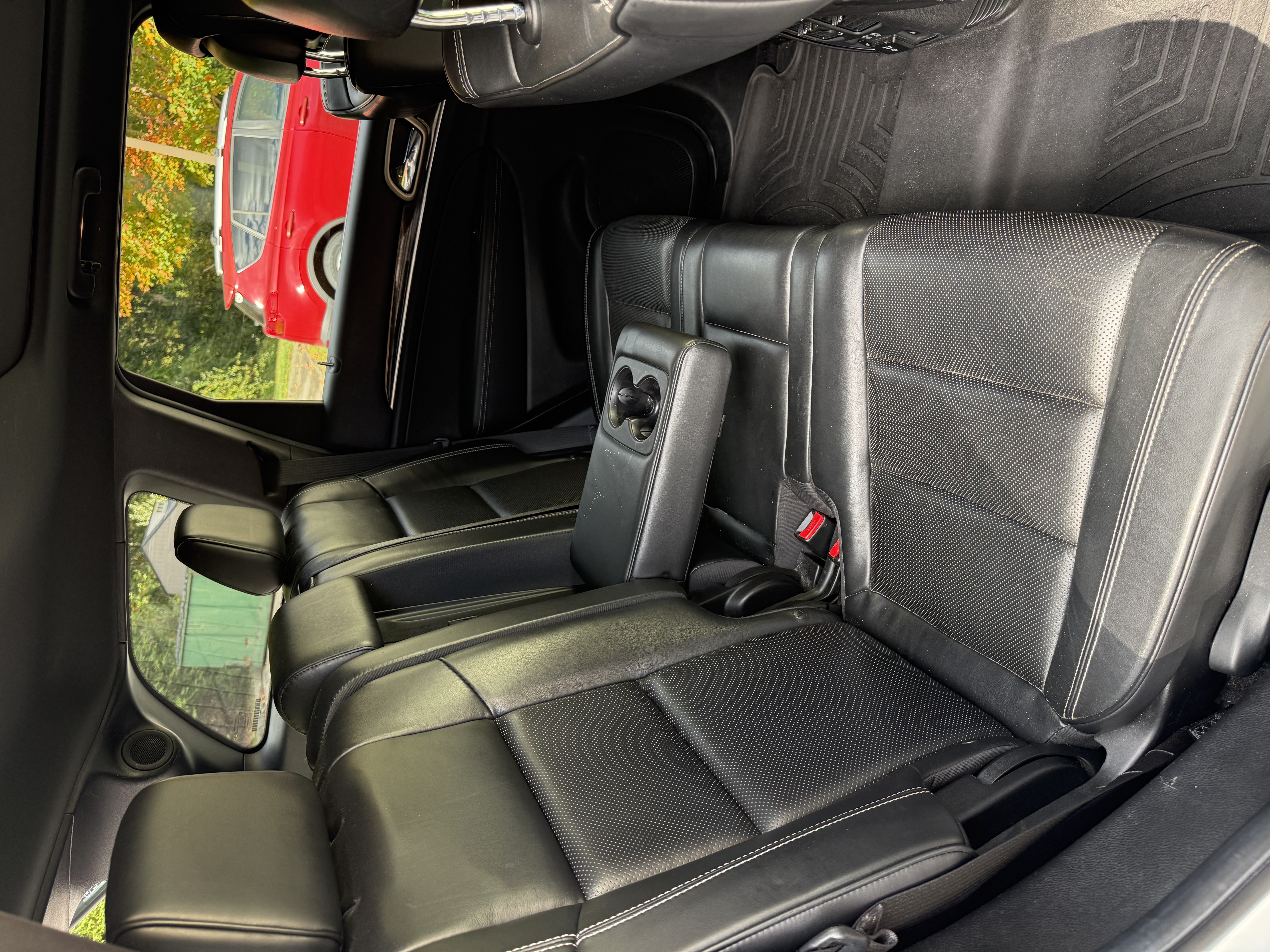 Used 2014 Jeep Grand Cherokee Overland w/ Advanced Technology Group AWD/4WD image 17