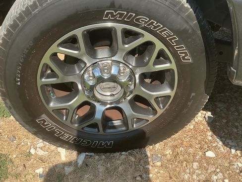Used 2020 Ford F250 Lariat w/ Lariat Ultimate Package AWD/4WD image 13