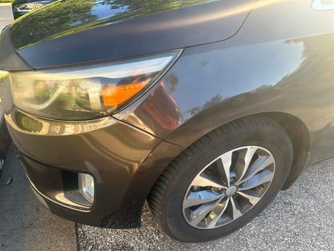 Used 2016 Kia Sedona SX FWD image 10