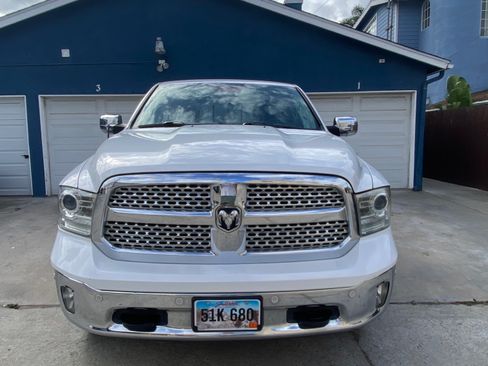 Used 2015 RAM 1500 Laramie w/ Convenience Group image 16