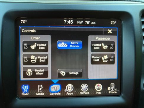 Used 2014 Jeep Cherokee Limited w/ Luxury Group AWD/4WD image 13