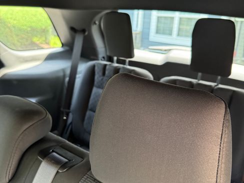 Used 2014 Ford Explorer XLT AWD/4WD image 18