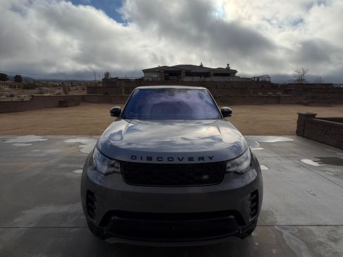 Used 2021 Land Rover Discovery S R-Dynamic image 10