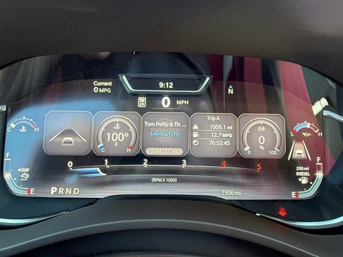 Used 2025 RAM 3500 Laramie image 13