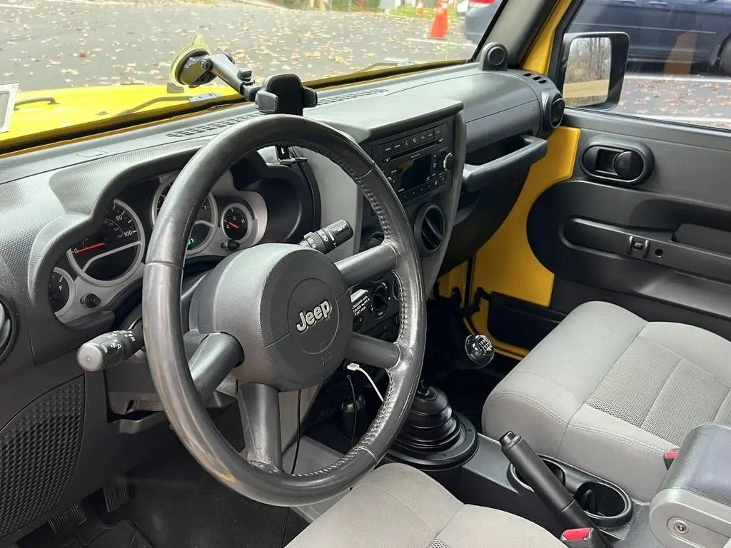 Used 2009 Jeep Wrangler Unlimited Rubicon w/ Dual Top Group AWD/4WD image 20