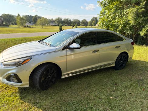Used 2018 Hyundai Sonata Limited FWD image 8