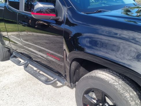 Used 2021 Chevrolet Colorado LT w/ Redline Special Edition RWD image 4