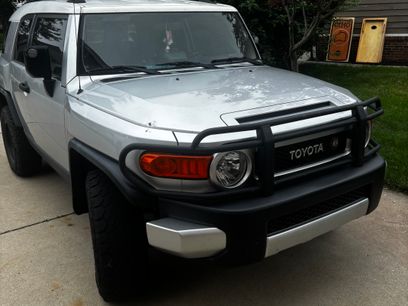 Used 2007 Toyota FJ Cruiser 4WD w/ Upgrade Pkg 2