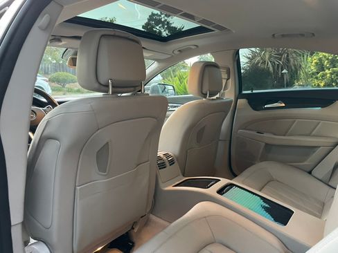 Used 2012 Mercedes-Benz CLS 550 image 14