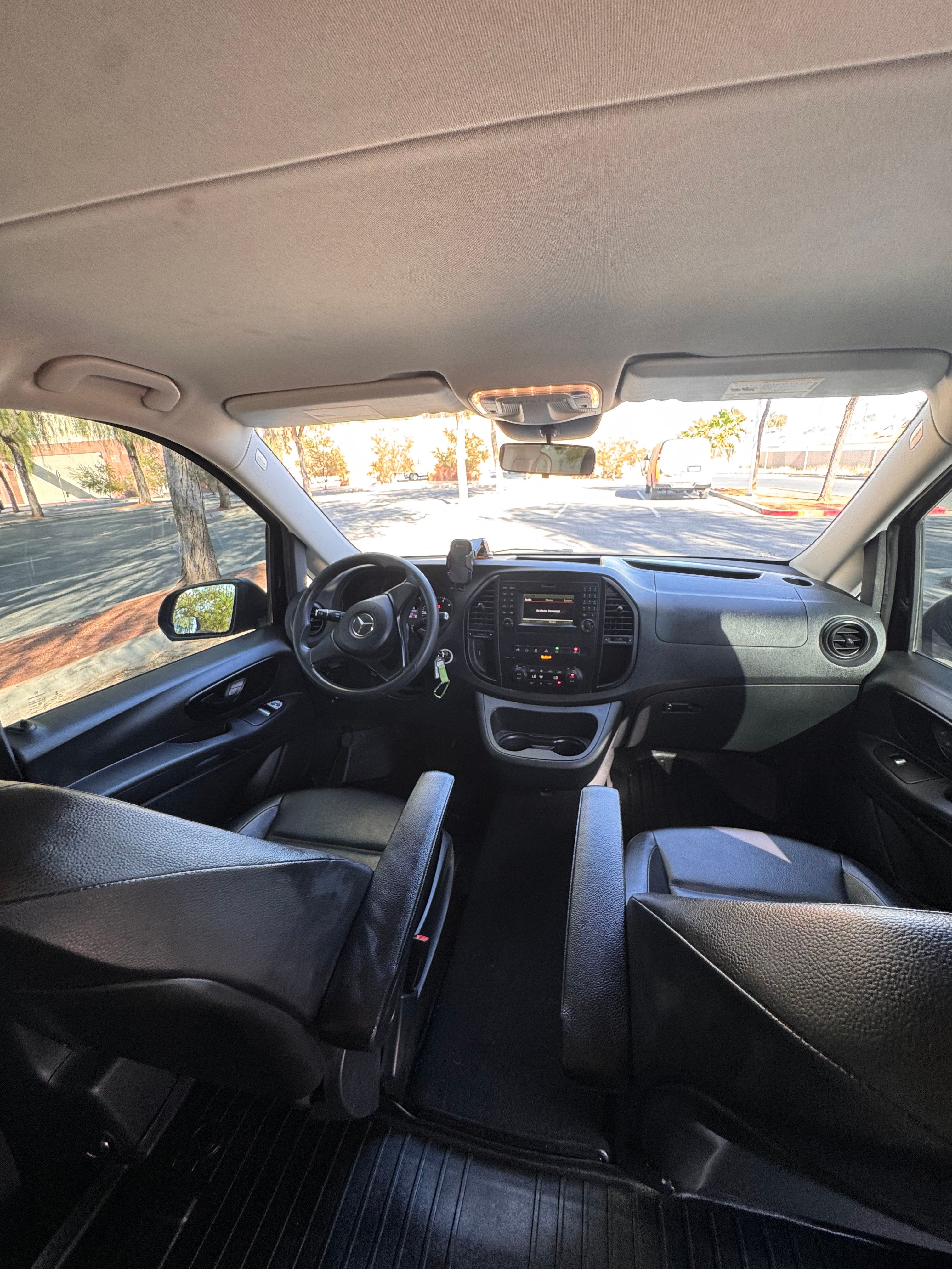 Used 2018 Mercedes-Benz Metris Passenger image 19