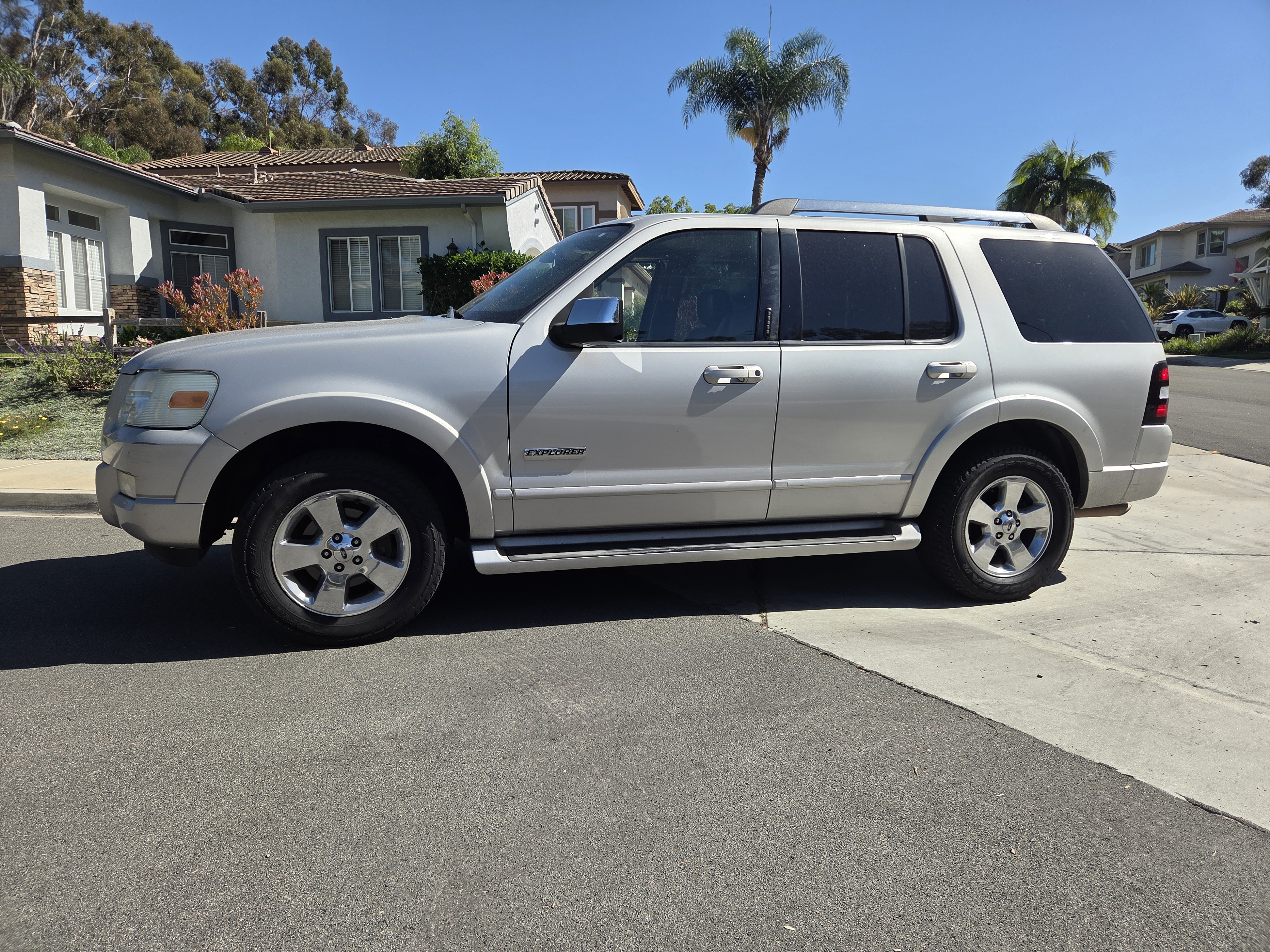 Used 2006 Ford Explorer Limited RWD image 4
