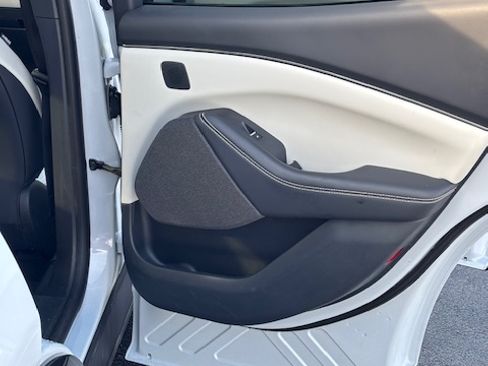 Used 2023 Ford Mustang Mach-E Premium image 10