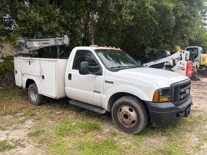 Used 2005 Ford F350 2WD Regular Cab DRW Super Duty