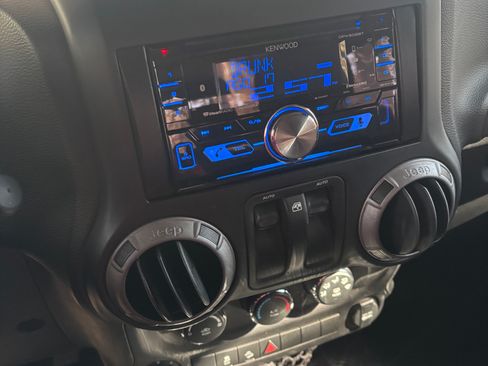 Used 2013 Jeep Wrangler Sport image 11