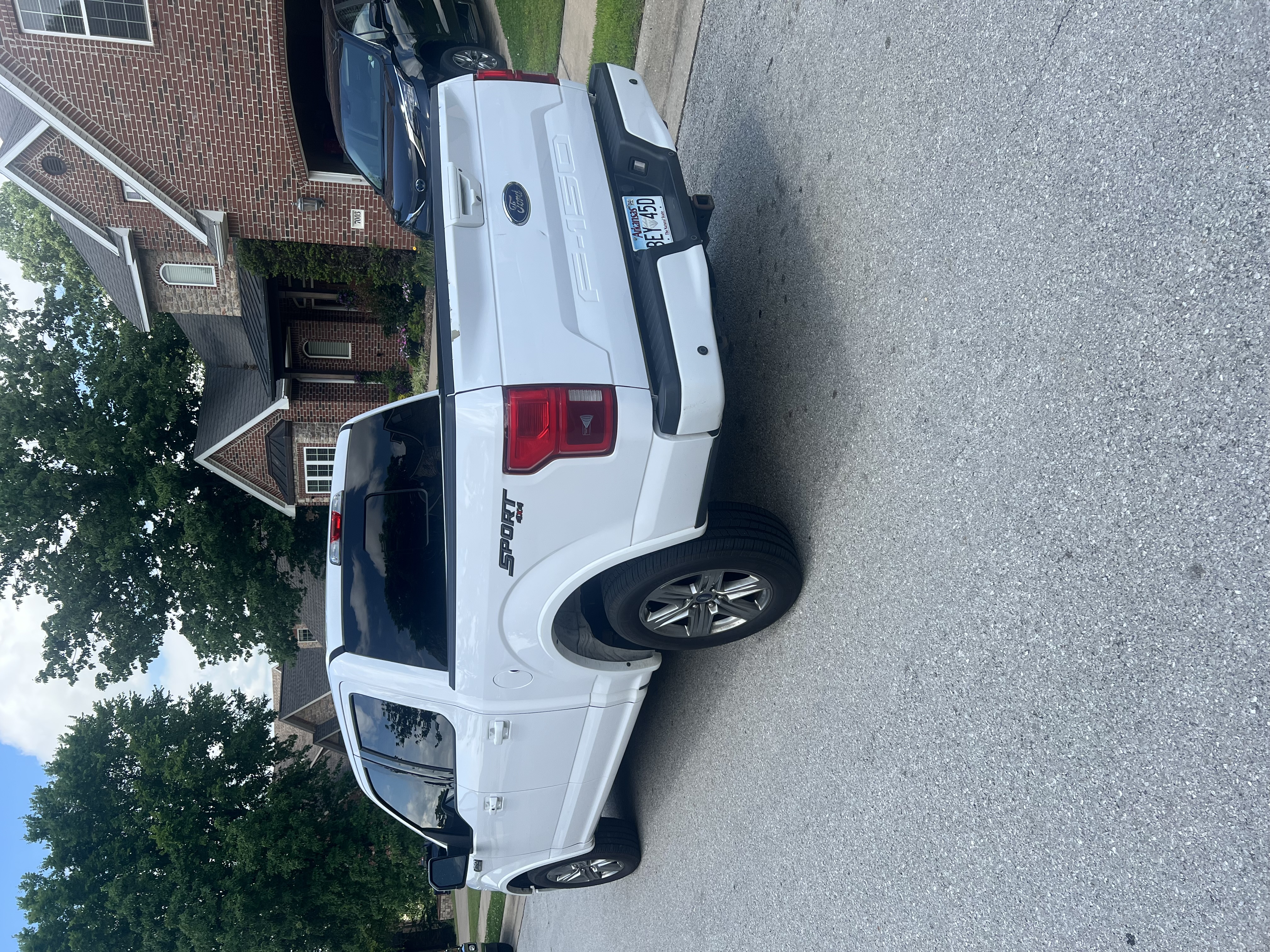 Used 2018 Ford F150 Lariat AWD/4WD image 8