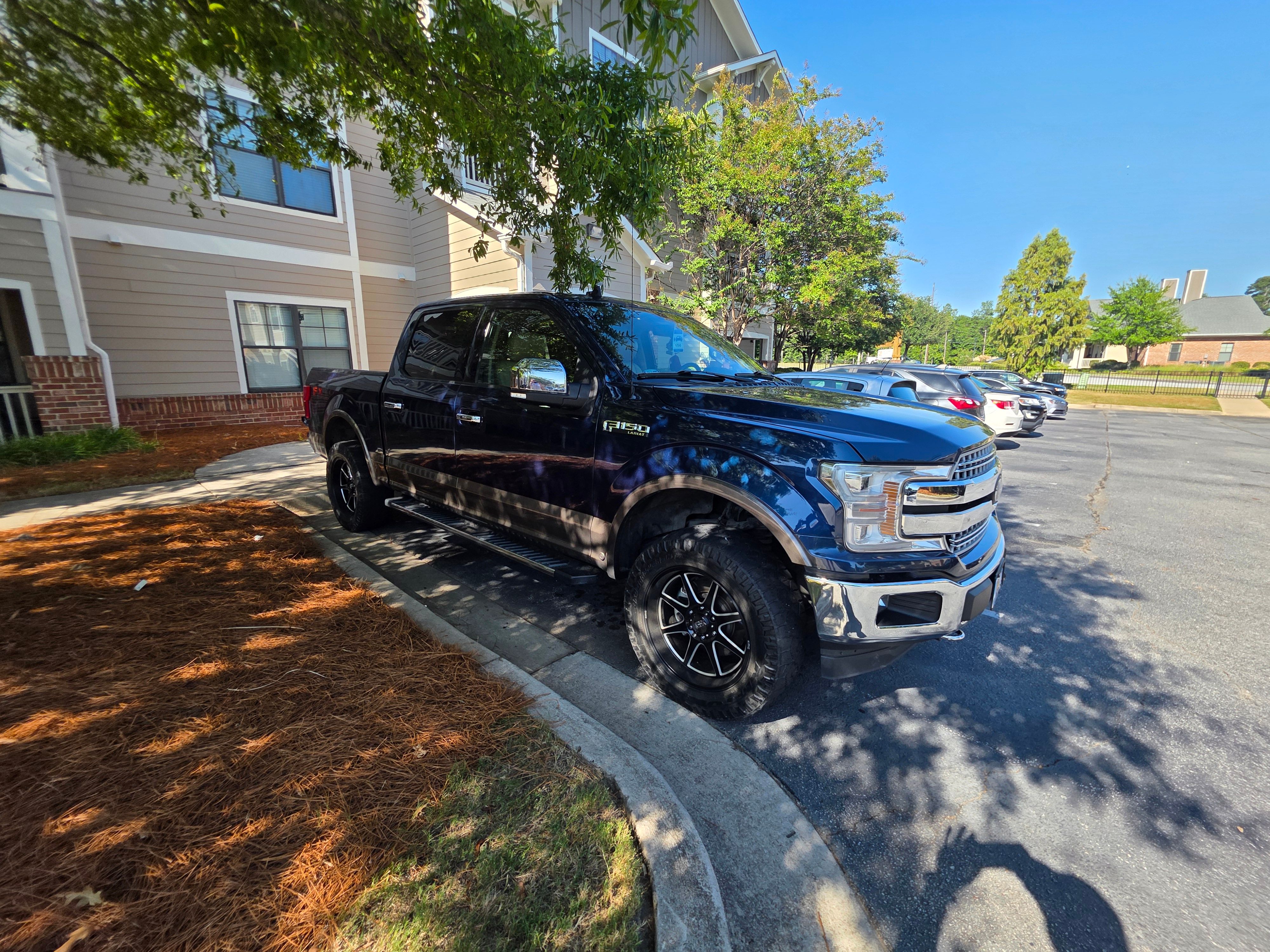 Used 2020 Ford F150 Lariat w/ Equipment Group 502A Luxury AWD/4WD image 1