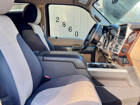 Used 2016 Ford F250 Lariat w/ Lariat Ultimate Package image 4