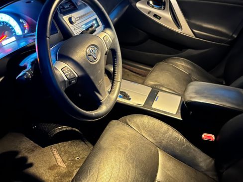 Used 2010 Toyota Camry SE image 17