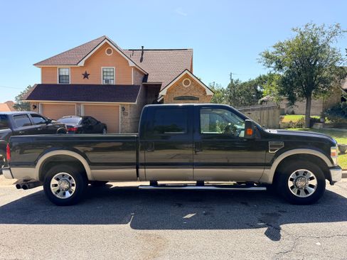 Used 2010 Ford F350 Lariat RWD image 6