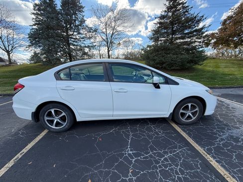 Used 2015 Honda Civic SE image 5