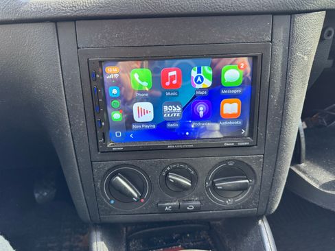 Used 2005 Volkswagen Jetta GLS image 9