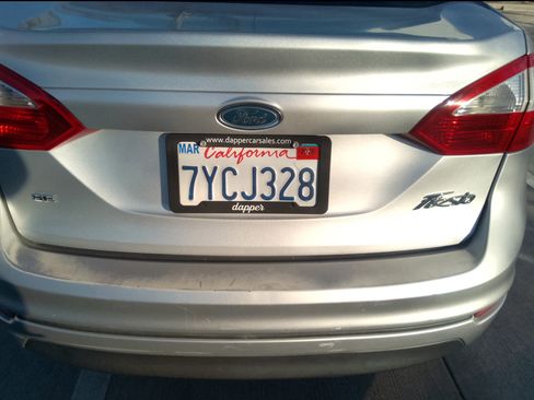 Used 2014 Ford Fiesta SE image 9