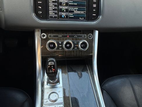 Used 2015 Land Rover Range Rover Sport SE AWD/4WD image 12
