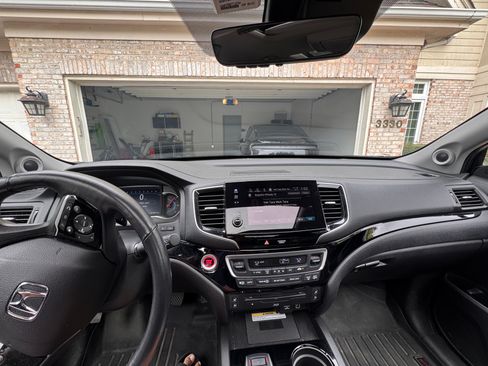 Used 2019 Honda Pilot Elite image 6