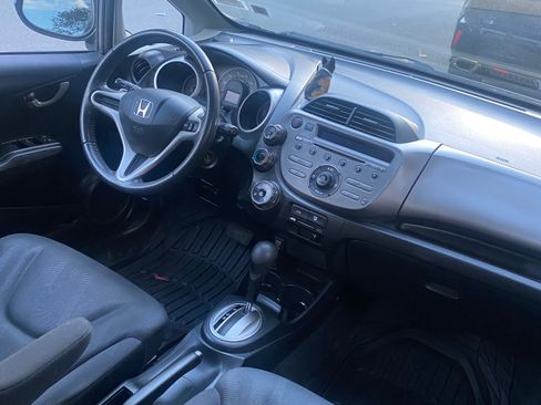 Used 2010 Honda Fit Sport image 12
