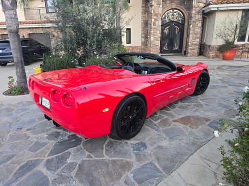 Used 2003 Chevrolet Corvette Convertible 2D w/ Preferred Equipment Group1 image 16