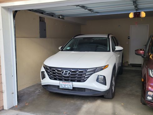 Used 2022 Hyundai Tucson SEL w/ Cargo Package AWD/4WD image 1