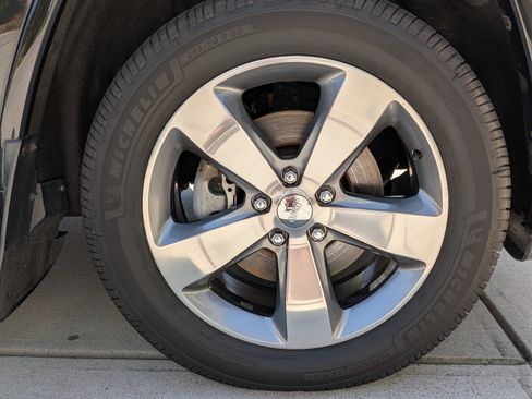 Used 2014 Jeep Grand Cherokee Overland AWD/4WD image 14