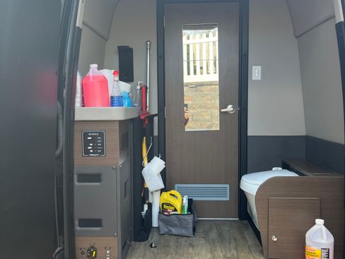 Used 2019 Mercedes-Benz Sprinter 3500 image 14