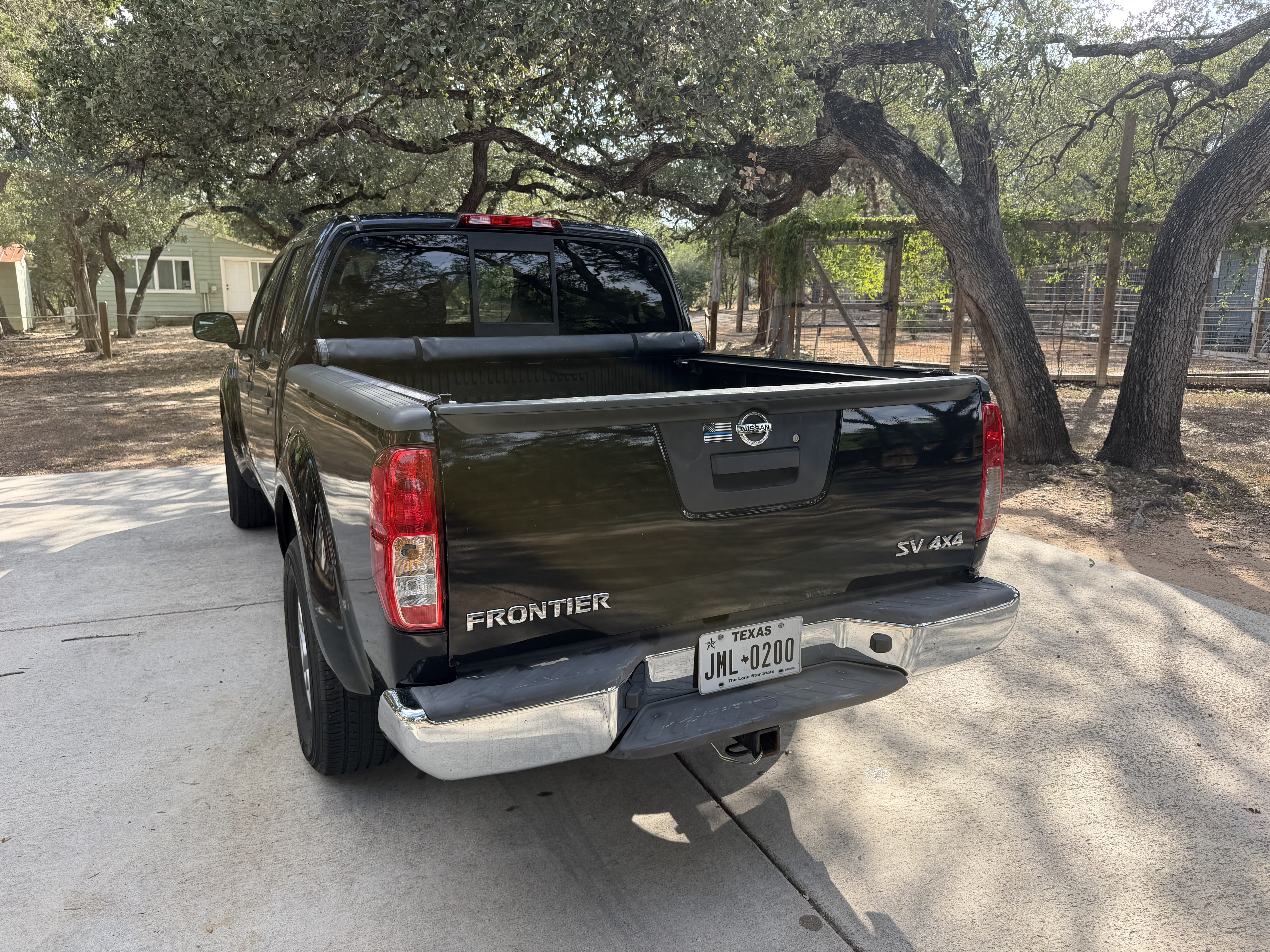Used 2014 Nissan Frontier SV AWD/4WD image 6
