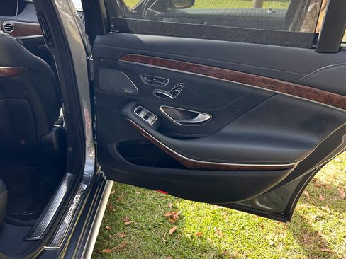 Used 2016 Mercedes-Benz S 63 AMG 4MATIC Sedan image 21