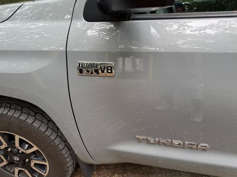 Used 2018 Toyota Tundra SR5 AWD/4WD image 13