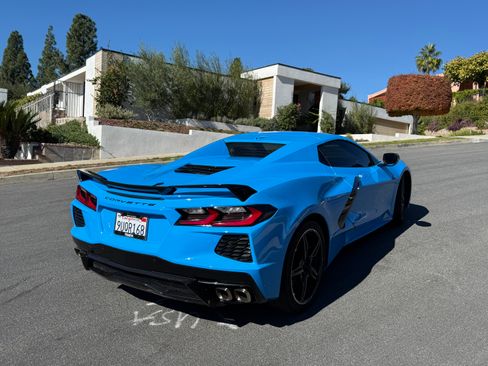 Used 2021 Chevrolet Corvette Stingray Premium Conv w/ Z51 Performance Package image 9